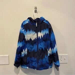 Lands end kids insulated winter jacket in size 8 blue mountain print
